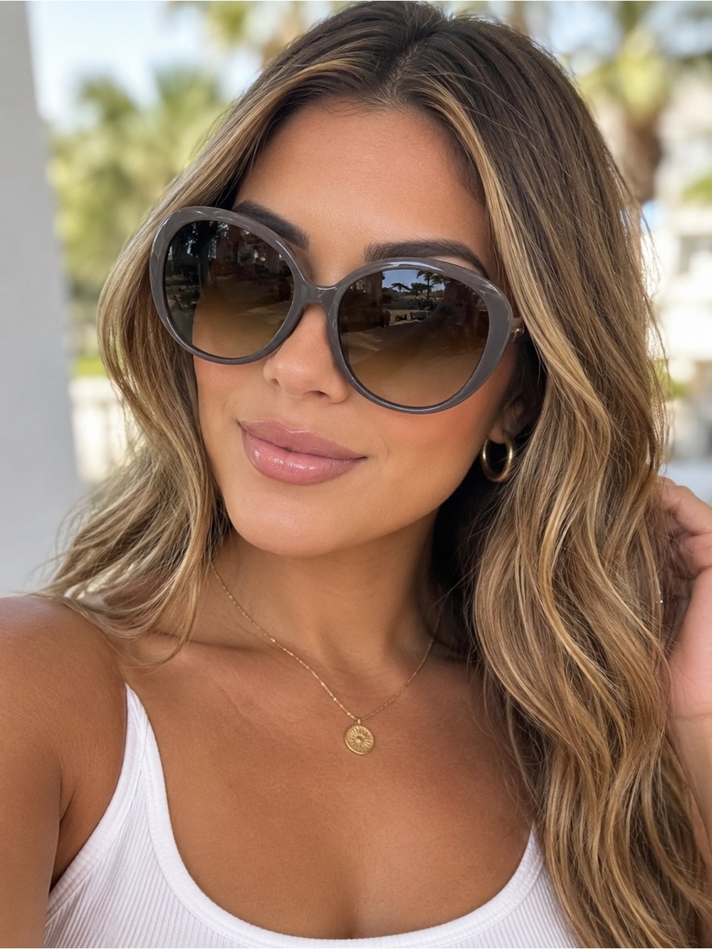 Chloe Oversized Round Sunglasses in Gradient Brown